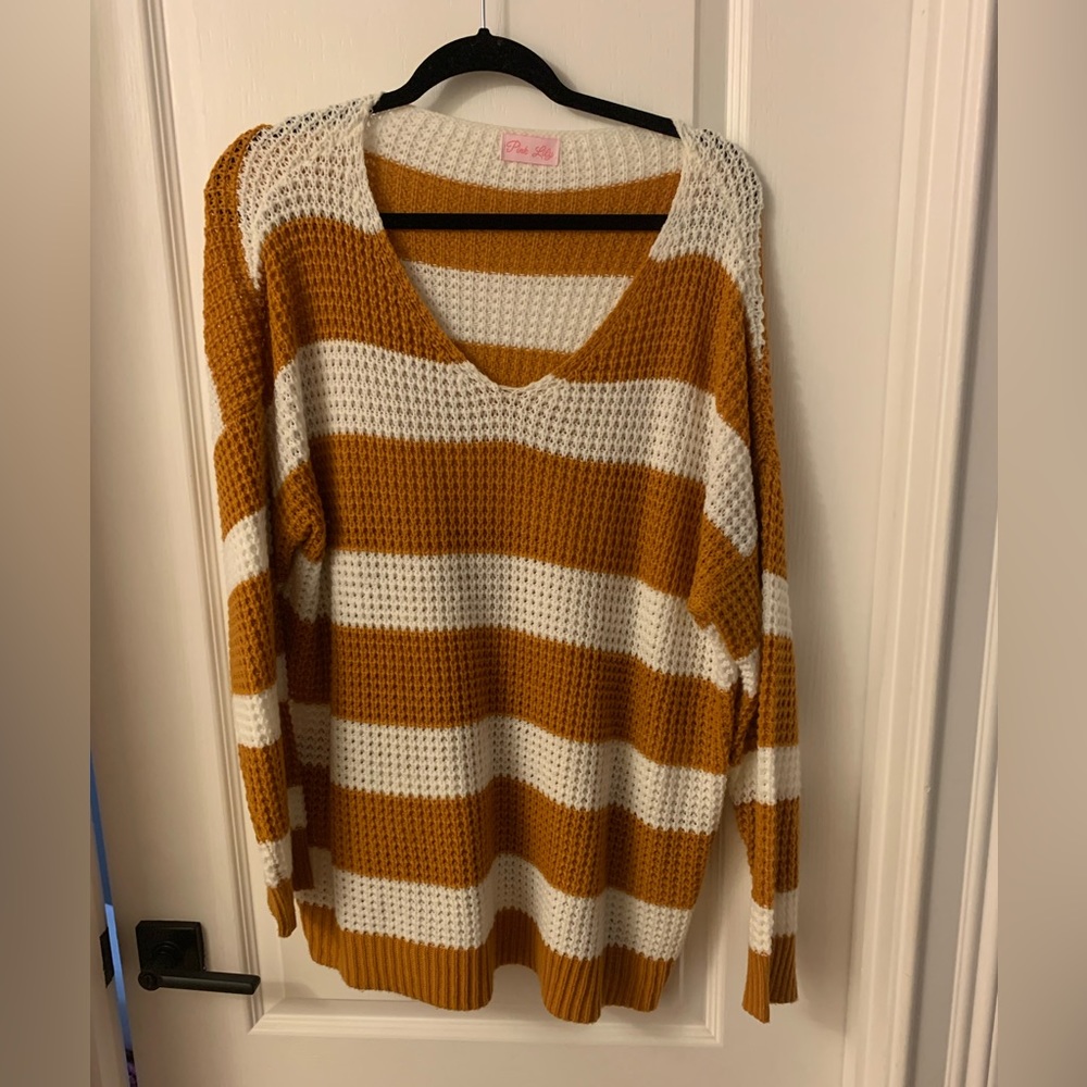 Pink Lily sweater. Women’s Large great condition